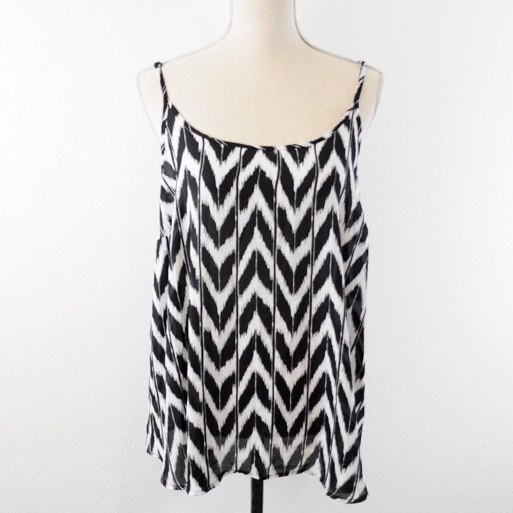 Apt. 9 Flowy Modern Blouse Camisole